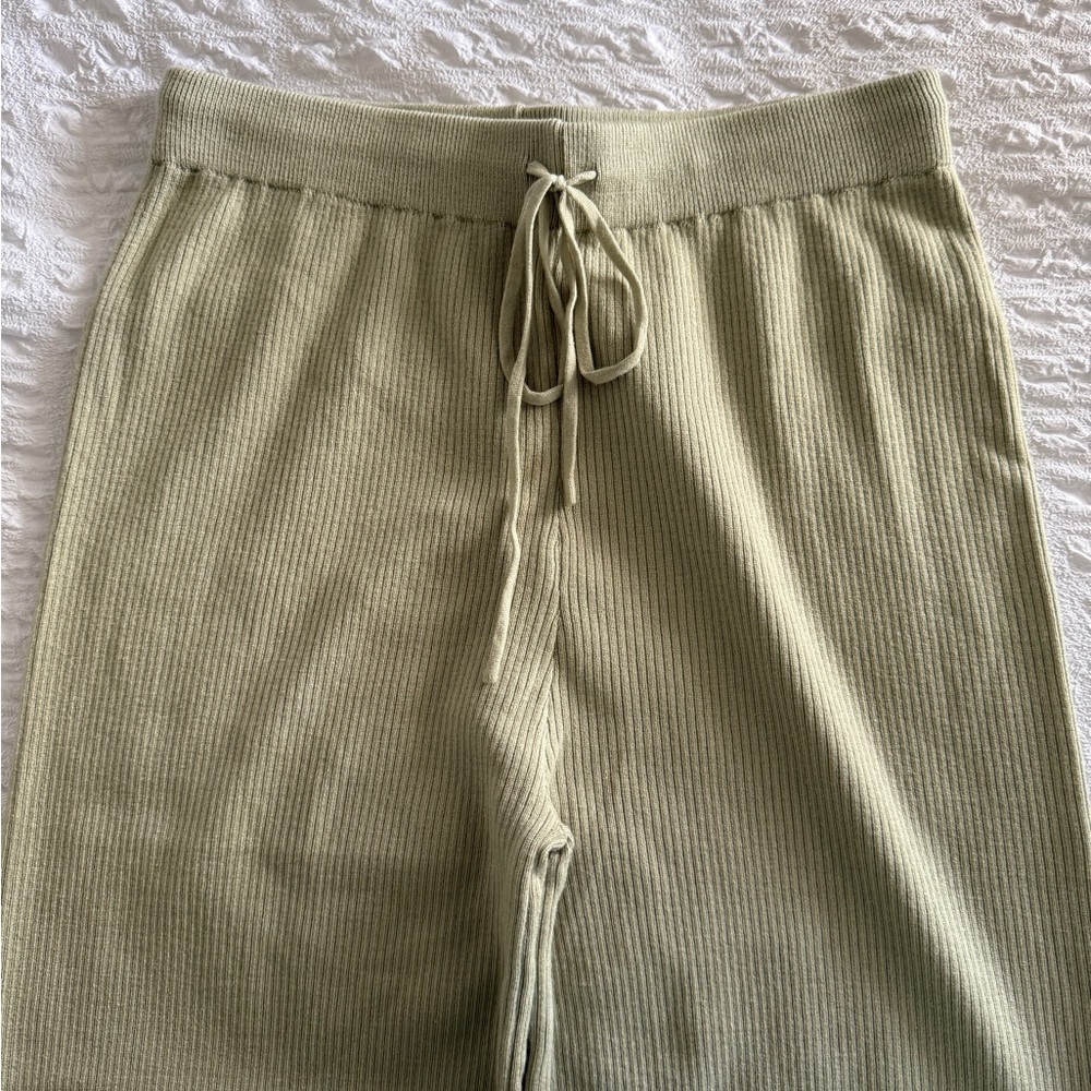 Green Ribbed Loungewear Set - Picture 3 of 7